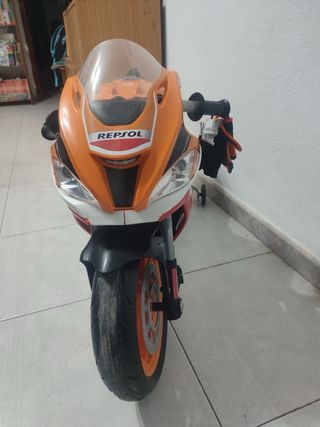 Moto de juguete Repsol