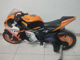 Moto de juguete Repsol