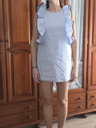 Vestido azul Zara volantes