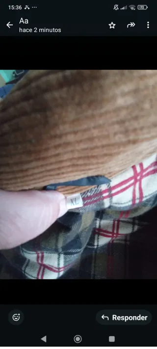 Chaquetón negro y marrón