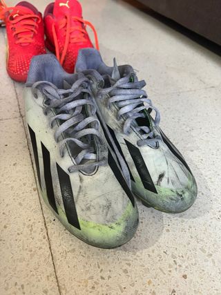 Botas de Fútbol Adidas y Puma