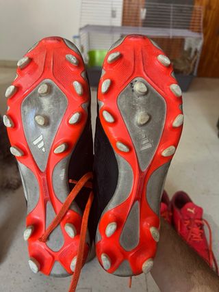 Botas de Fútbol Adidas y Puma