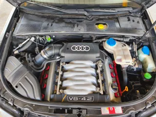 Motor Audi S4 V8 4.2 344cv