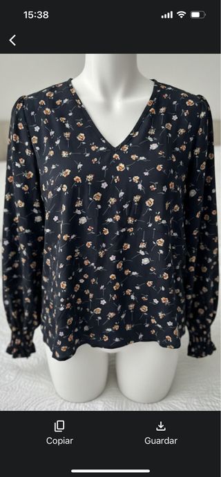 Blusa floral negra talla L