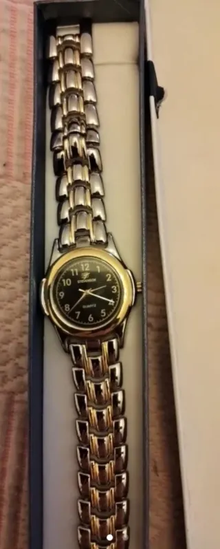 Reloj Stevensson bicolor sin estrenar.