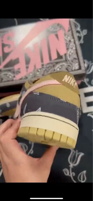 Nike SB Dunk Low Travis Scott