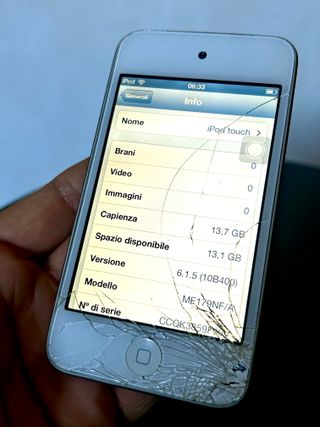 Apple iPod Touch 16GB A1367 4th Gen. Bianco