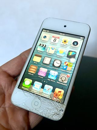 Apple iPod Touch 16GB A1367 4th Gen. Bianco