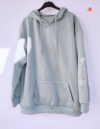 Sudadera verde bordada flores talla única