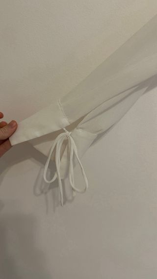 Blusa H&M Blanca Fluida Plumeti