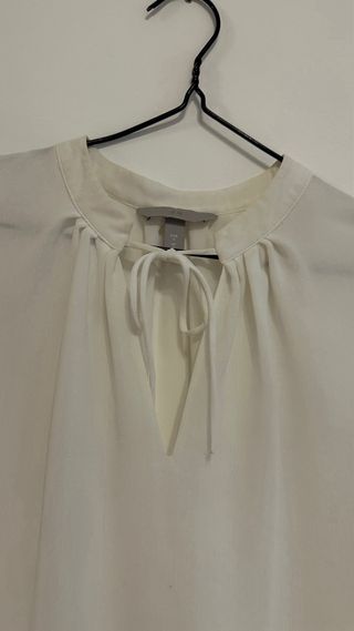Blusa H&M Blanca Fluida Plumeti
