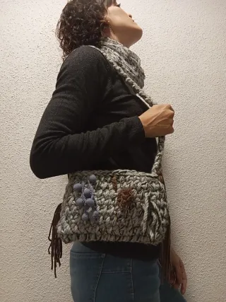 Bolsos Clutch, de flecos,terciopelo,seda,raso.....