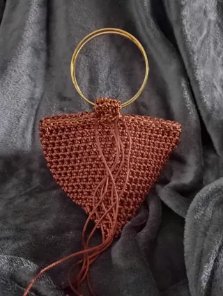 Bolsos Clutch, de flecos,terciopelo,seda,raso.....