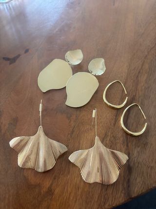 3 Pendientes Dorados