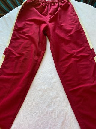 Pantalones Deportivos Rojo y Beige
