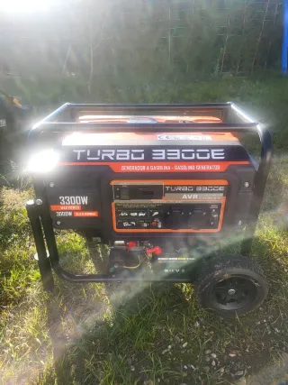 Generador Eléctrico Turbo 3300W Gasolina