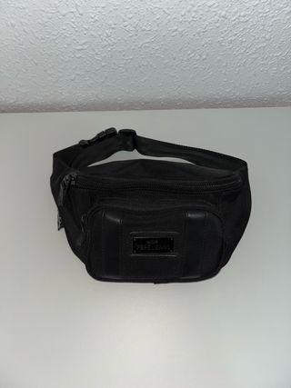 Riñonera Negra en muy buen estado