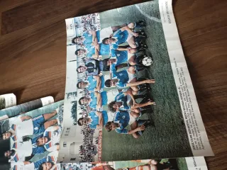 Lote n 8      15 posters selecciones fútbol antigu