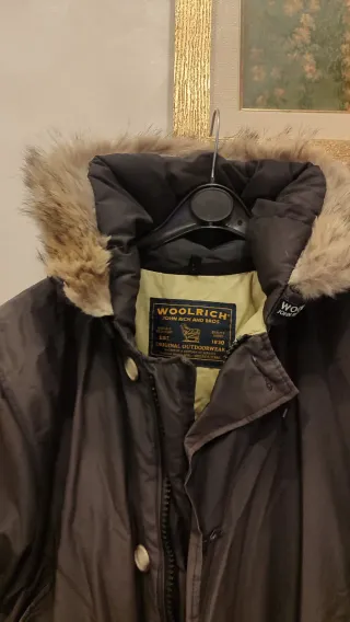 Parka Woolrich nera con cappuccio taglia S