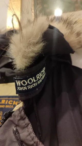 Parka Woolrich nera con cappuccio taglia S