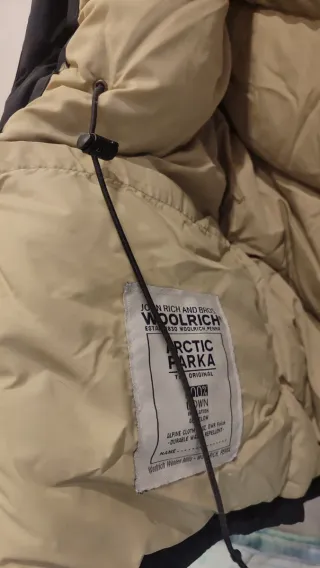 Parka Woolrich nera con cappuccio taglia S