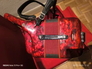 Acordeón Paolo Soprani 80 bajos 7+2 registros