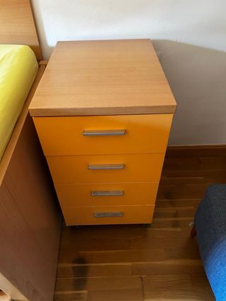 Cama nido con arcón y ruedas y cajonera a juego