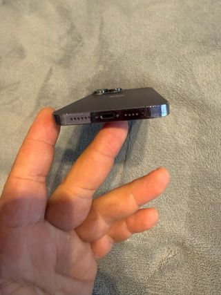 iPhone 14 Pro Max viola