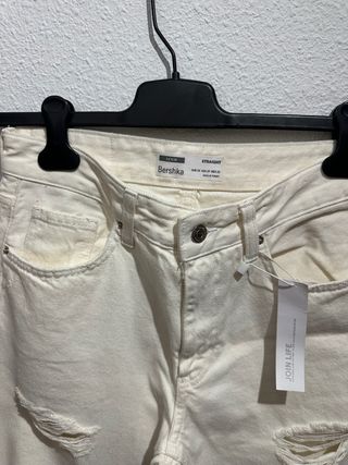 Pantalón vaquero Bershka beige roto