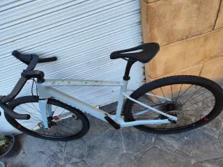 Bicicleta Gravel Riverside GCR