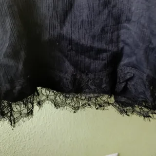 Camiseta lencera Zara negra