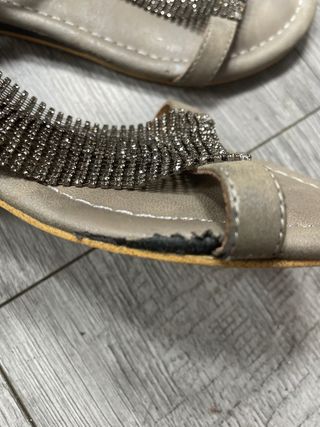 Sandalias Alma en Pena Beige y Doradas