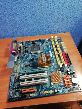 Placa Base Gigabyte GA-945GCMX-S2