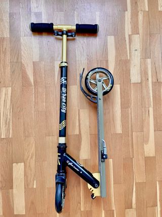 Urban Scooter Negro y Dorado