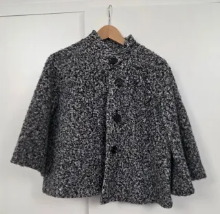 Poncho con bottoni sleeveless