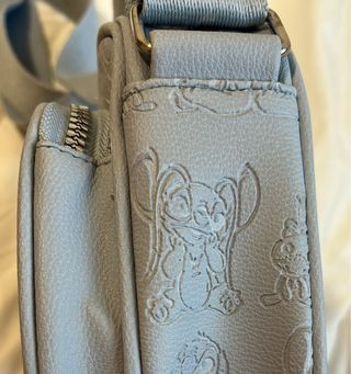 Bolso bandolera azul de Stitch