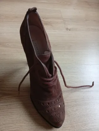 Botín cordones tacón Pura Lopez marrón ante