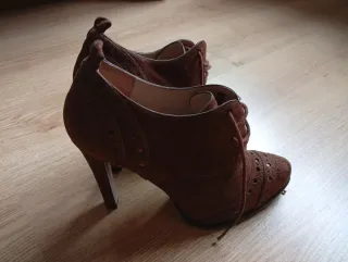 Botín cordones tacón Pura Lopez marrón ante