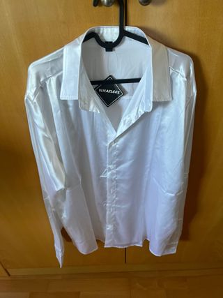 Camisa blanca hombre