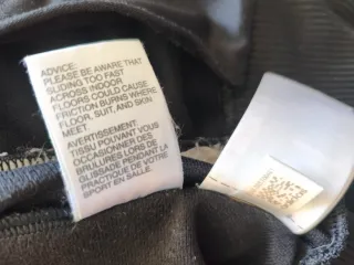 Chaqueta Adidas Negra y Dorada