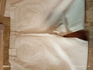 Pantalón vaquero mujer beige