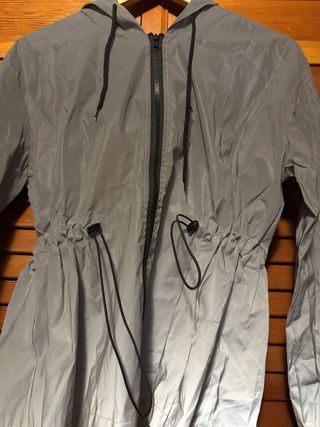 Cortavientos reflectante plateado talla S