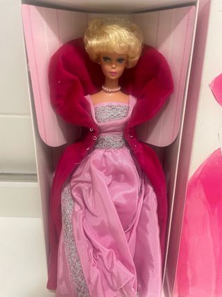 Barbie Dama Elegante Bambola