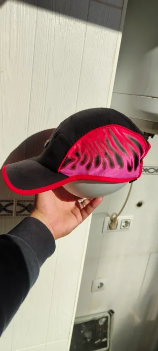 Gorra Nike TN Supreme Negra Roja Talla Única