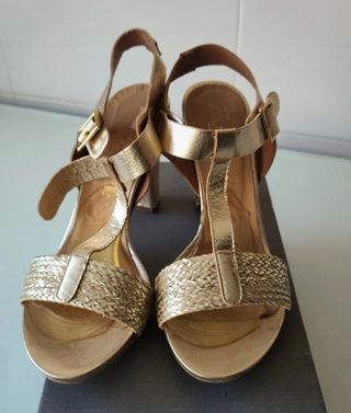 Sandalias Fiesta Tacón Doradas