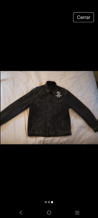 Cazadora vaquera Bershka gris/ negro lavado