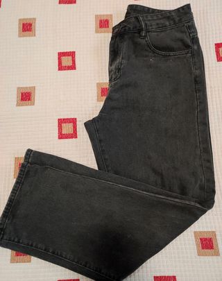 Pantalón vaquero negro