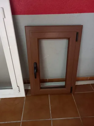 Ventana abatible 80x50