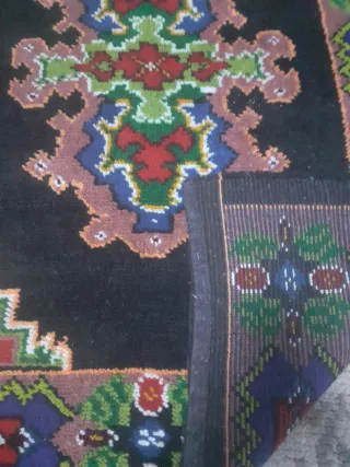 Alfombra de lana tejida a mano