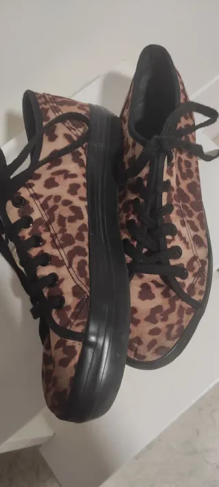Zapatillas leopardo mujer